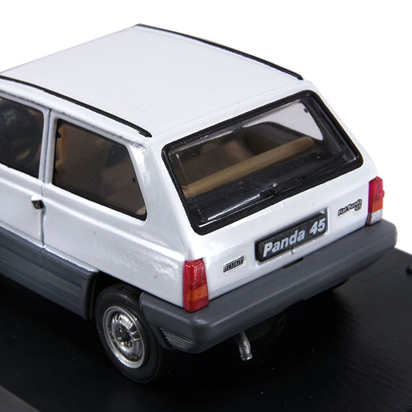 1/43 FIAT Panda 45 Miniature Model (White)