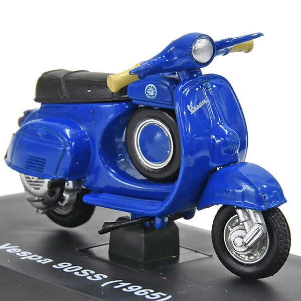 1/32 Vespa 90SS 1965 Miniature Model