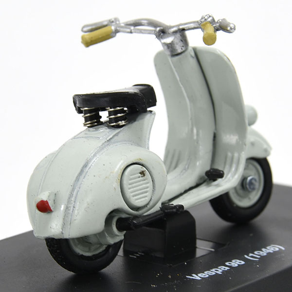 1/32 Vespa 98 1946 Miniature Model