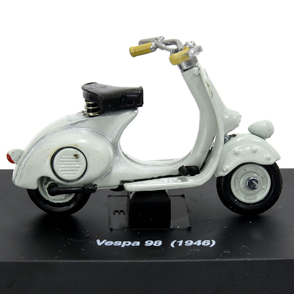 1/32 Vespa 98 1946 Miniature Model