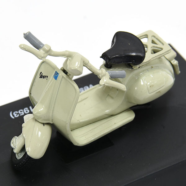 1/32 Vespa 125 U 1953 Miniature Model