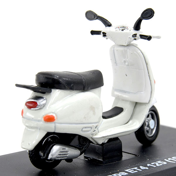 1/32 Vespa ET4 125 1996 Miniature Model