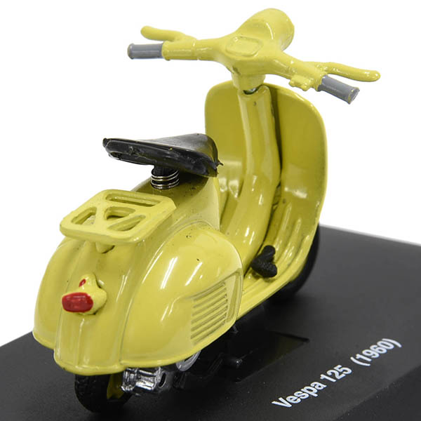 1/32 Vespa 125 1960 Miniature Model