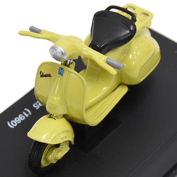 1/32 Vespa 125 1960 Miniature Model