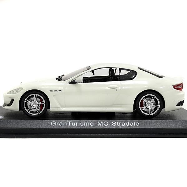 1/43 MASERATI GranTurismo MC Stradale Miniature Model