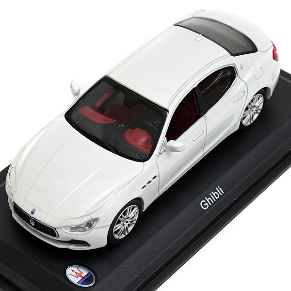 1/43 MASERATI Ghibli (Pearl White)