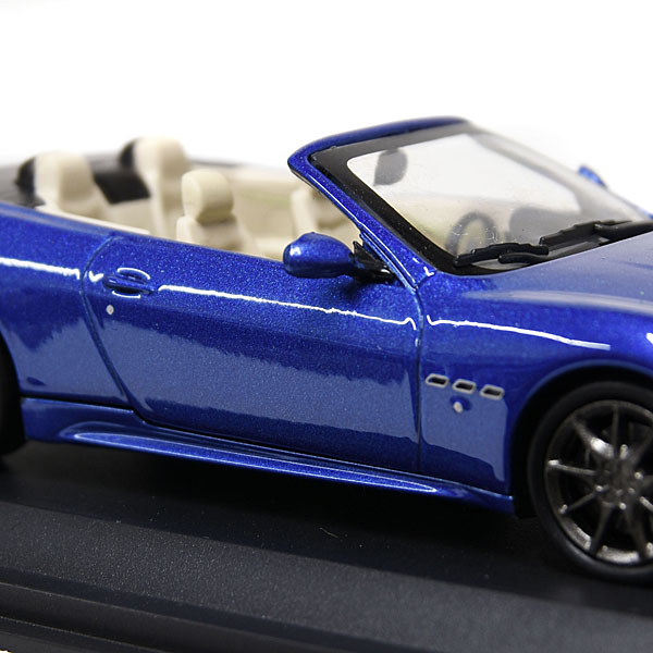 1/43 MASERATI Gran Cabrio Sports Miniature Model