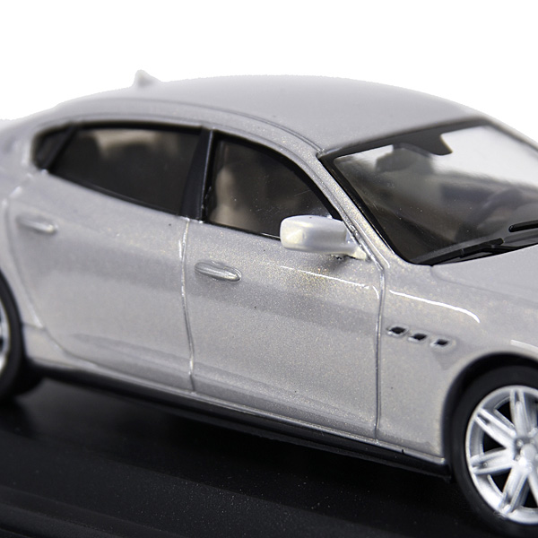 1/43 MASERATI Quattroporte GTS Miniature Model(Champagne)