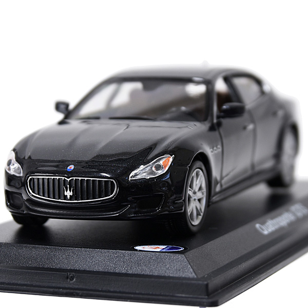 1/43 MASERATI Quattroporte GTS Miniature Model(Black)