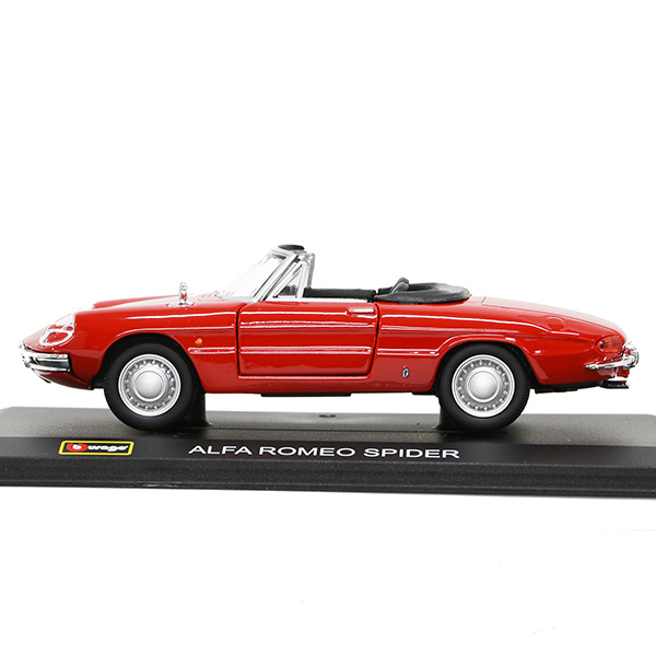 1/32 Alfa Romeo Spider Duetto Miniature Model