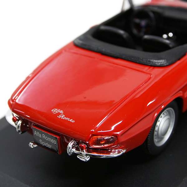 1/32 Alfa Romeo Spider Duetto Miniature Model