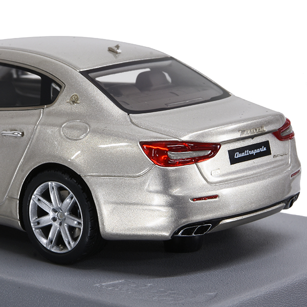 1/43 MASERATI Genuine Quattroporte Granlusso 2017 Miniature Model (Champagne) By BBR