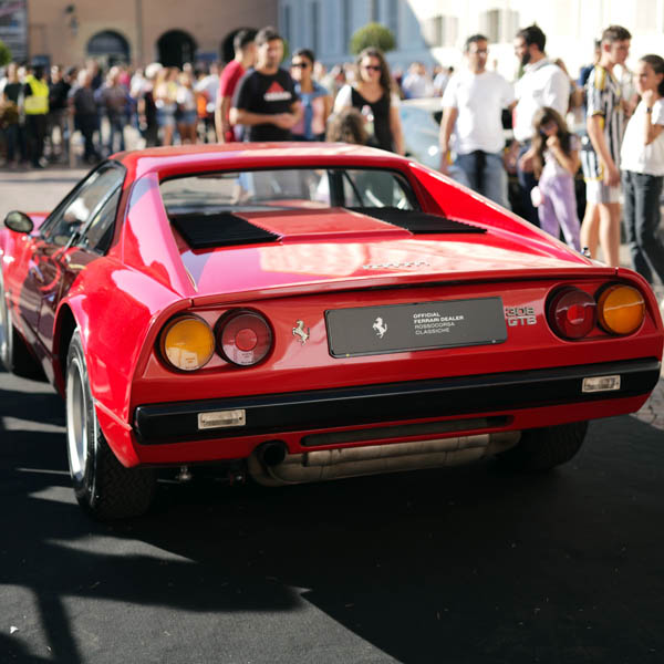 1/43 Ferrari 308GTBߥ˥奢ǥ(Burago)